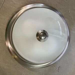 2 brand-new ceiling light fixtures